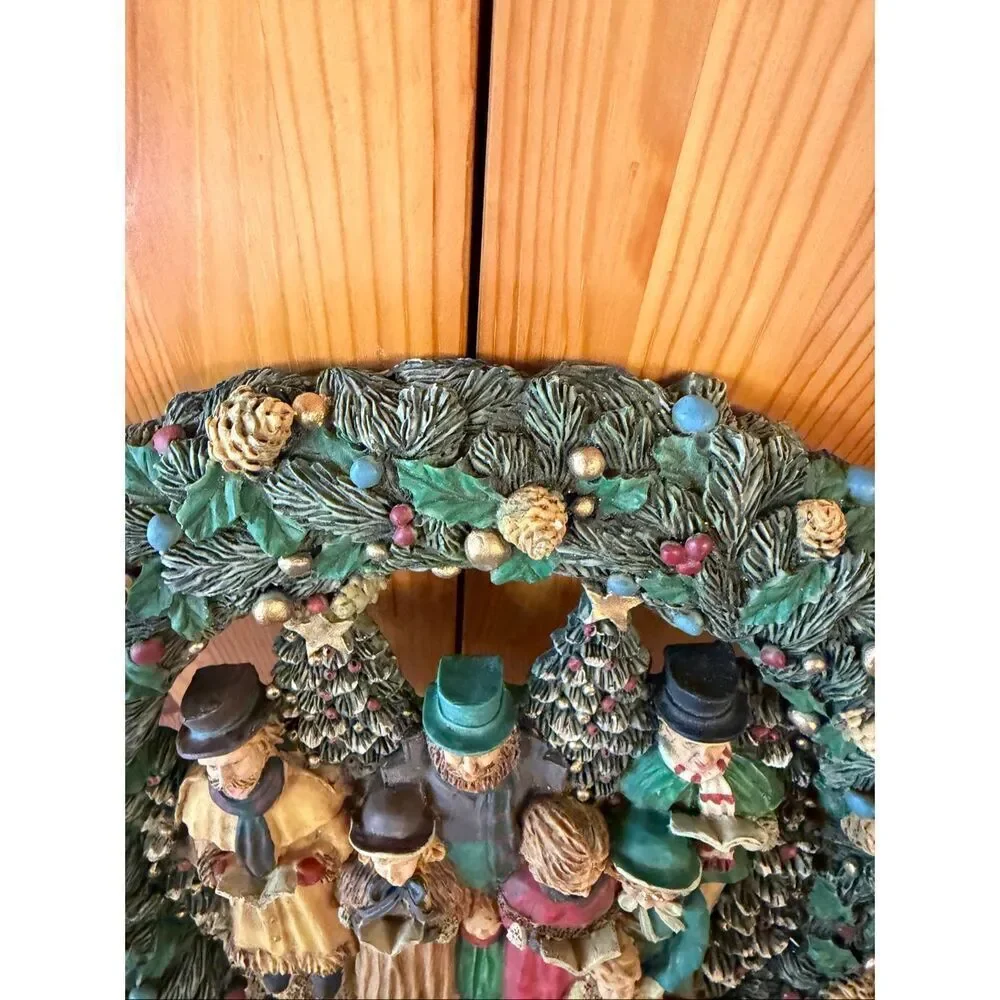Christmas Carolers Resin Wreath Hanging Xmas Holiday 12” (6366)
